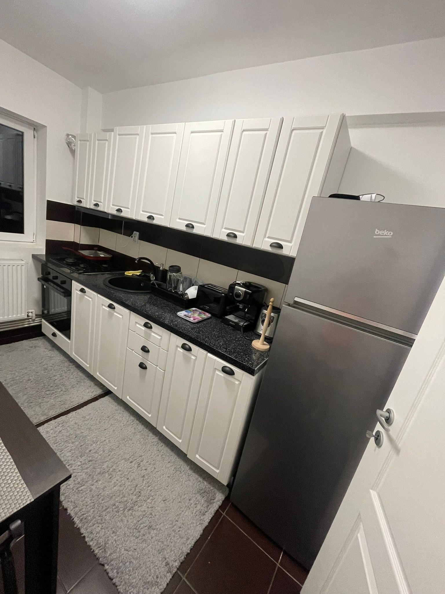 Apartament 3 camere de vânzare în Iaşi, Iaşi — imagine 2