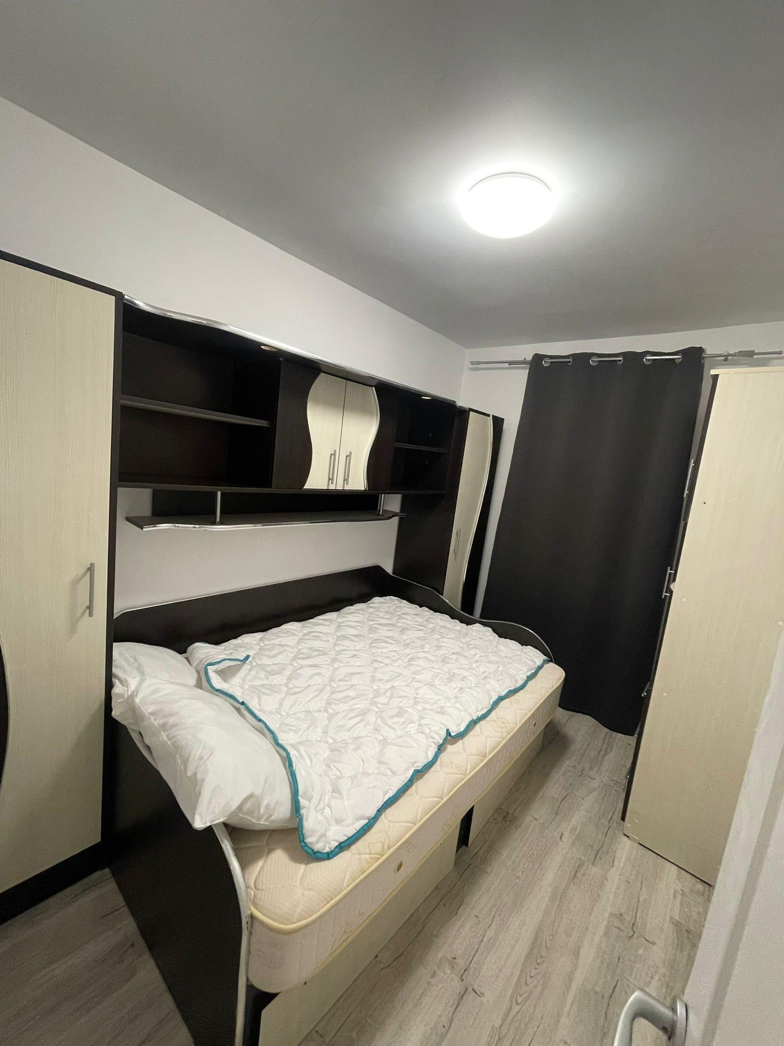 Apartament 3 camere de vânzare în Iaşi, Iaşi — imagine 3
